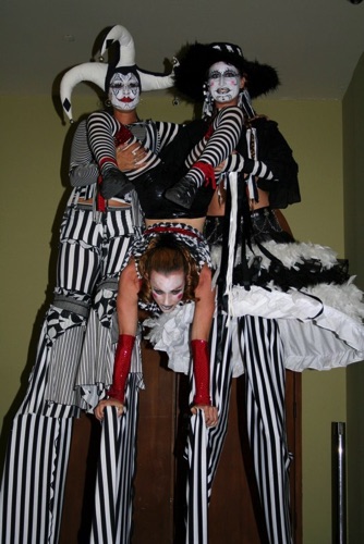 Acrobat on Stilters Acrobat on Stilters